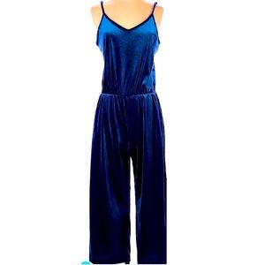 💙 Old Navy Blue Velvet Jumpsuit